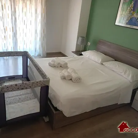 Accasatua Neapolitan * Νάπολη